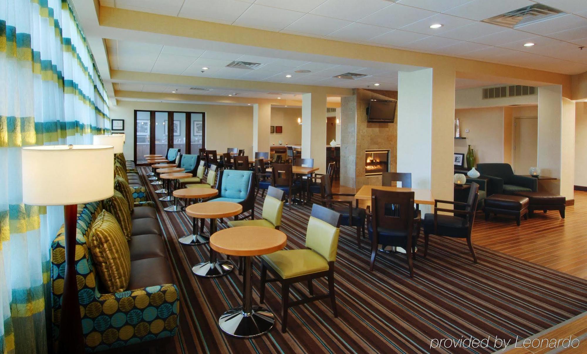 Hampton Inn White Plains/Tarrytown Elmsford Restaurante foto